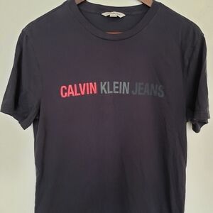 Calvin Klein Jeans Spellout Graphic T-Shirt Small